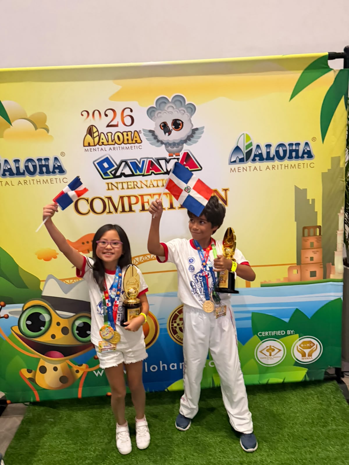 RD conquista podio mundial cálculo mental en ALOHA 2026 imagen