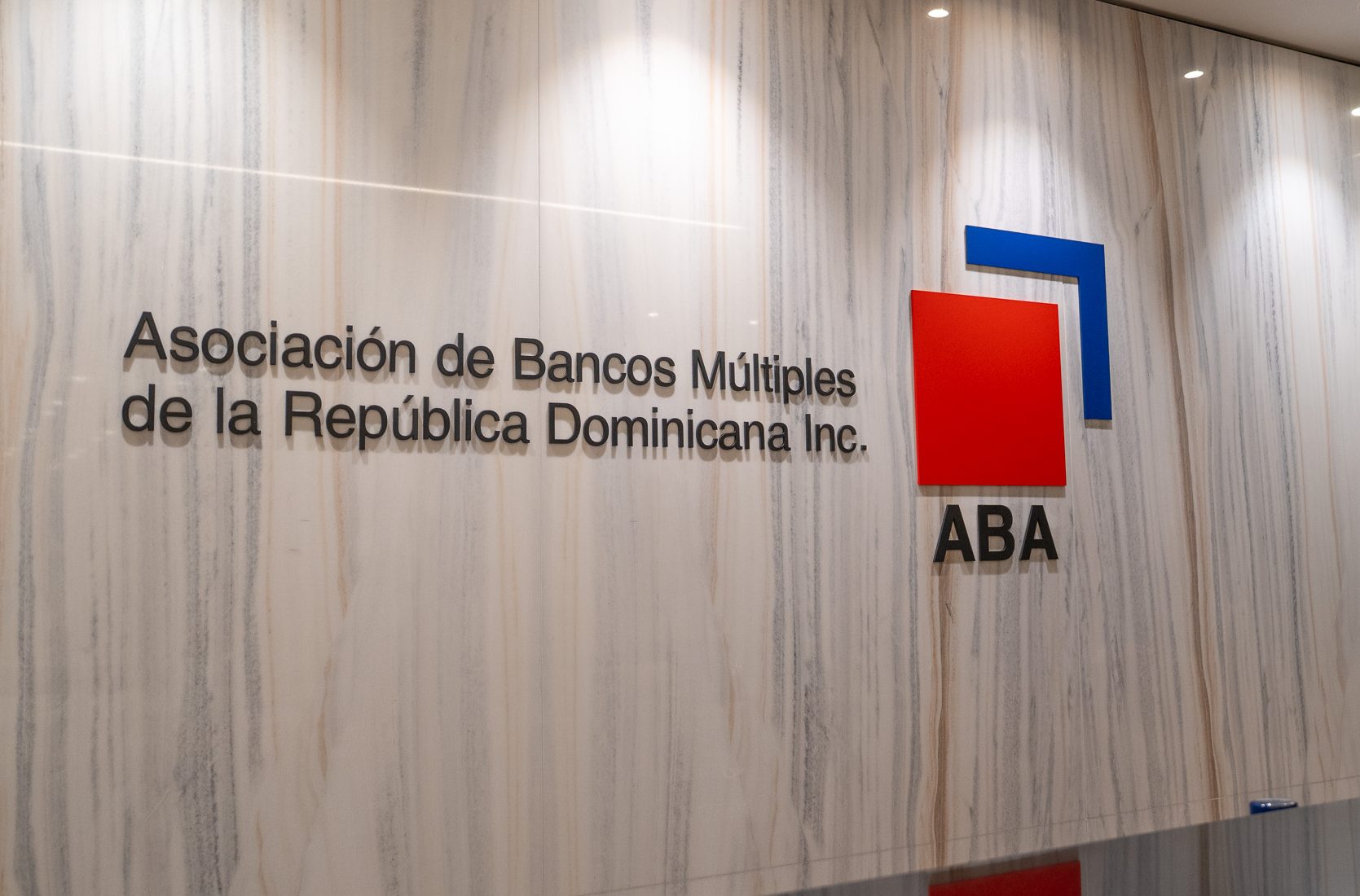 Ahorro financiero dominicano crece 240% en 11 años, dice ABA imagen