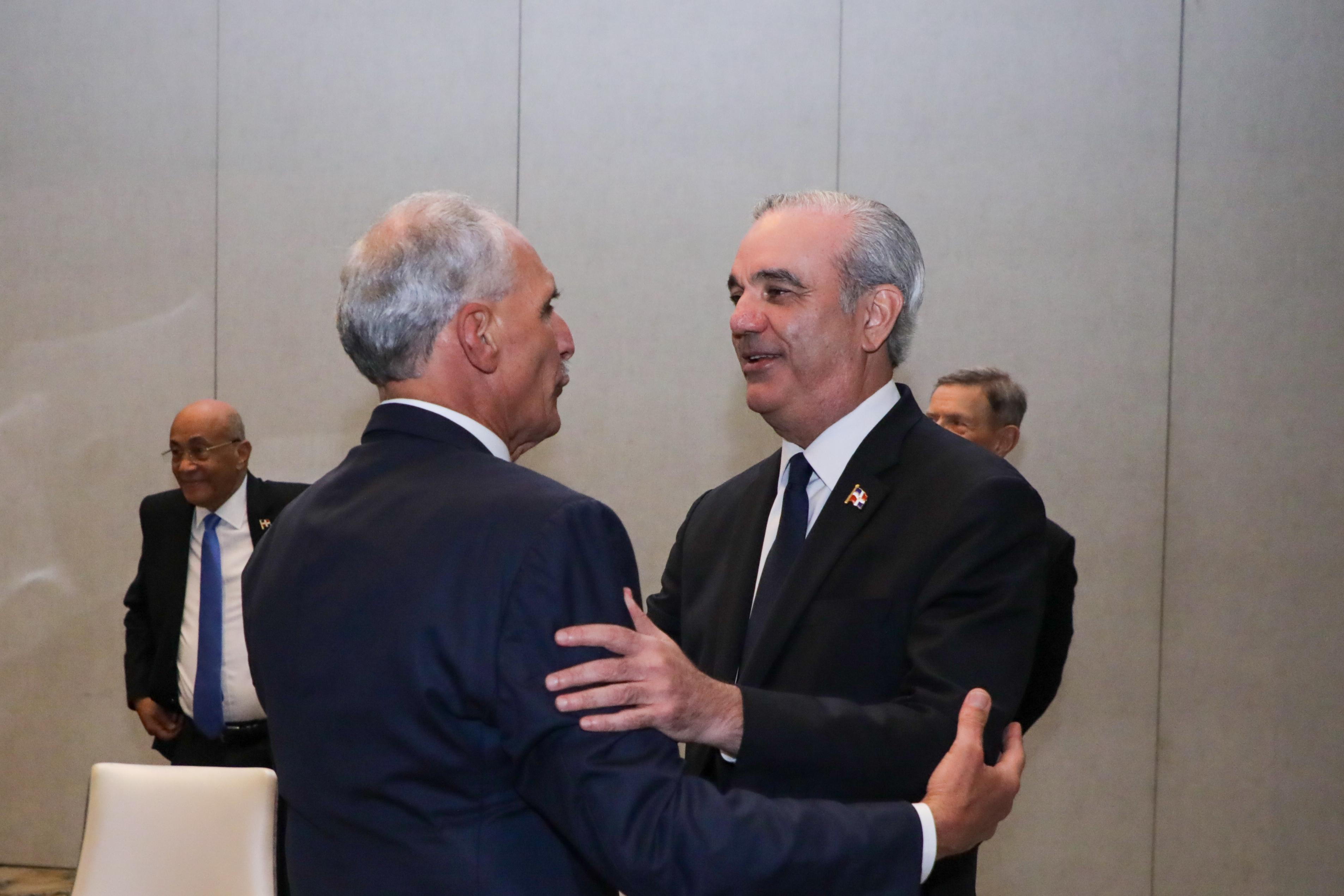 Presidente de Honduras felicita Abinader por éxito de JCC 2026 imagen
