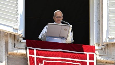 Papa reclama el cese de ataques a civiles en Ucrania y Rusia