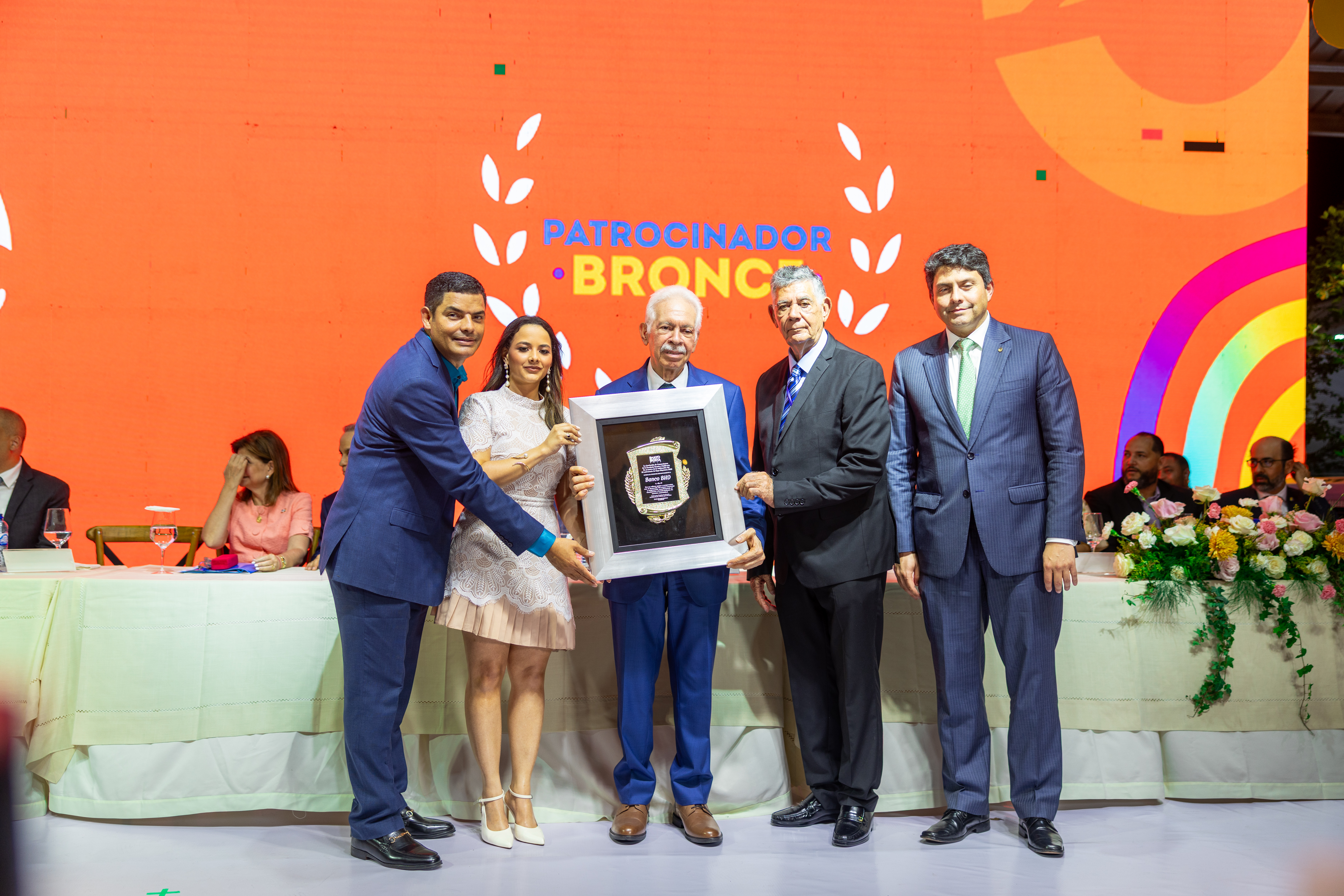 Banco BHD es reconocido por comerciantes provincia Duarte imagen