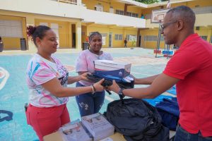 INABIE distribuye 744,489 kits escolares año lectivo 2026-2027