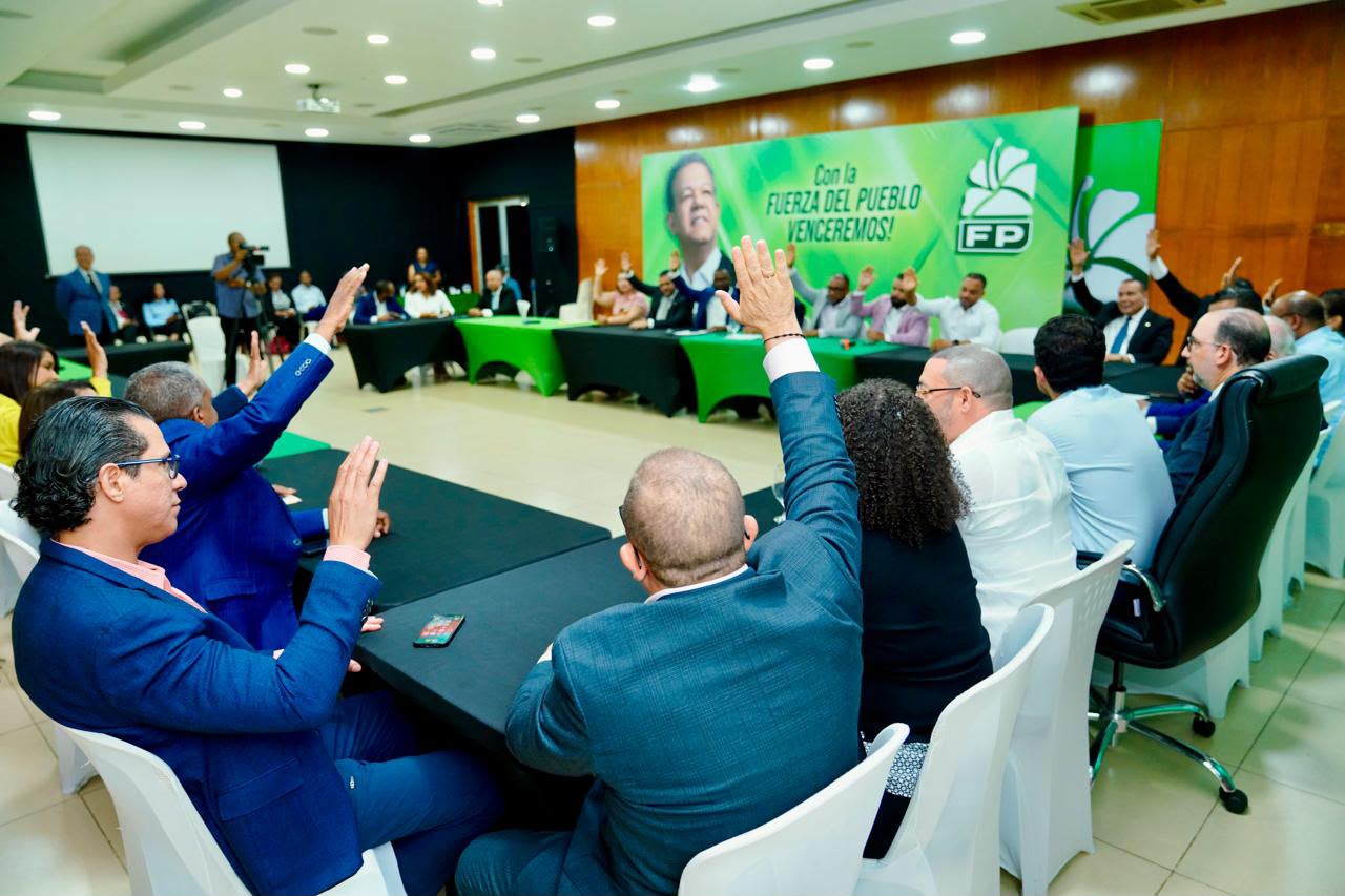 Fuerza del Pueblo anuncia sus voceros en bloques legislativos imagen