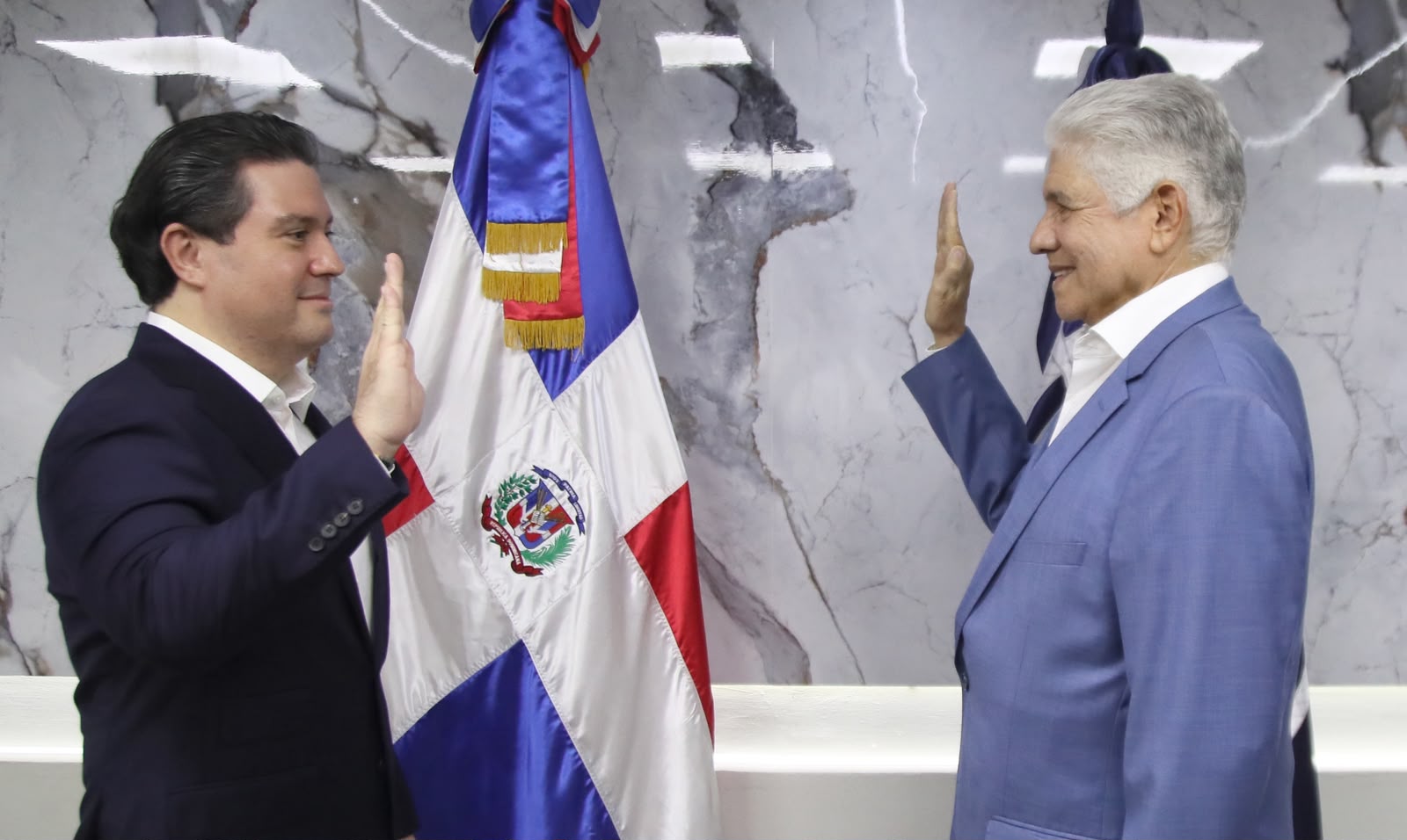 Alejandro Campos asume la dirección ejecutiva APORDOM imagen