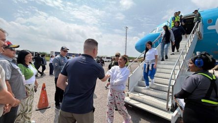 VENEZUELA: Aterriza un nuevo vuelo con deportados de EEUU VENEZUELA: Aterriza un nuevo vuelo con deportados de EEUU
