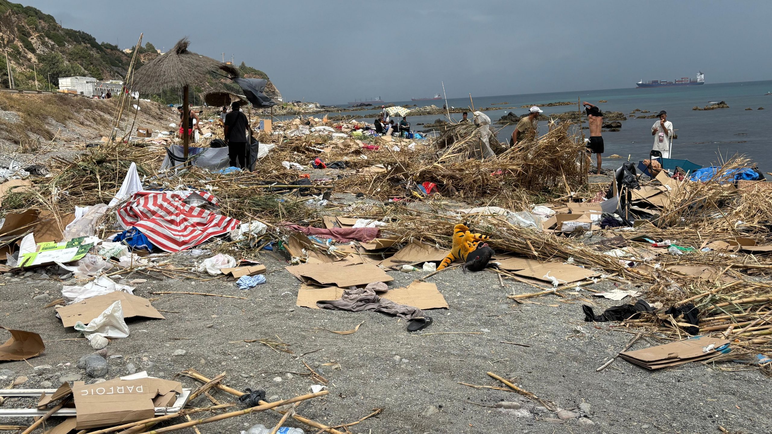 ESPAÑA: Cientos de migrantes vuelven a Ceuta tras desalojos imagen