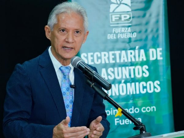 Critica crecimiento económico no mejoró calidad de vida RD