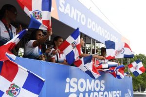 Miles de dominicanos vitorean a los medallistas de los JCC 2026 Miles de dominicanos vitorean a los medallistas de los JCC 2026
