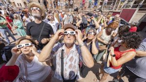 Eclipse oscurece partes Europa con un espectáculo excepcional Eclipse oscurece partes Europa con un espectáculo excepcional