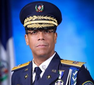 Presidente Abinader designa nuevo inspector general de PN