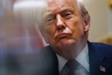 Irán tilda Trump esquizofrénico por Ormuz; rechaza sanciones