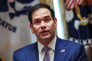 Rubio: Ormuz está abierto y EU participa diálogo Irán y Omán