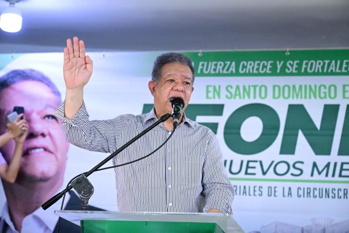 LF asegura SDE vive “tormenta” apagones, falta agua y basura