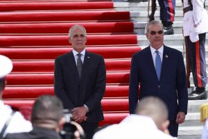 Presidentes de RD y Honduras firman instrumentos bilaterales