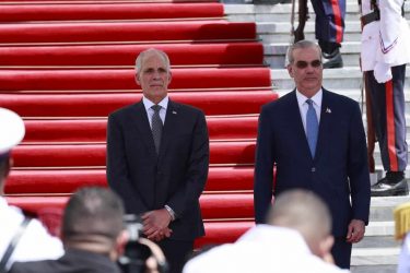 Presidentes de RD y Honduras firman instrumentos bilaterales