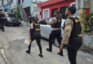 SDO: DNCD incauta más de 4.5 kilos de drogas y detiene a 11