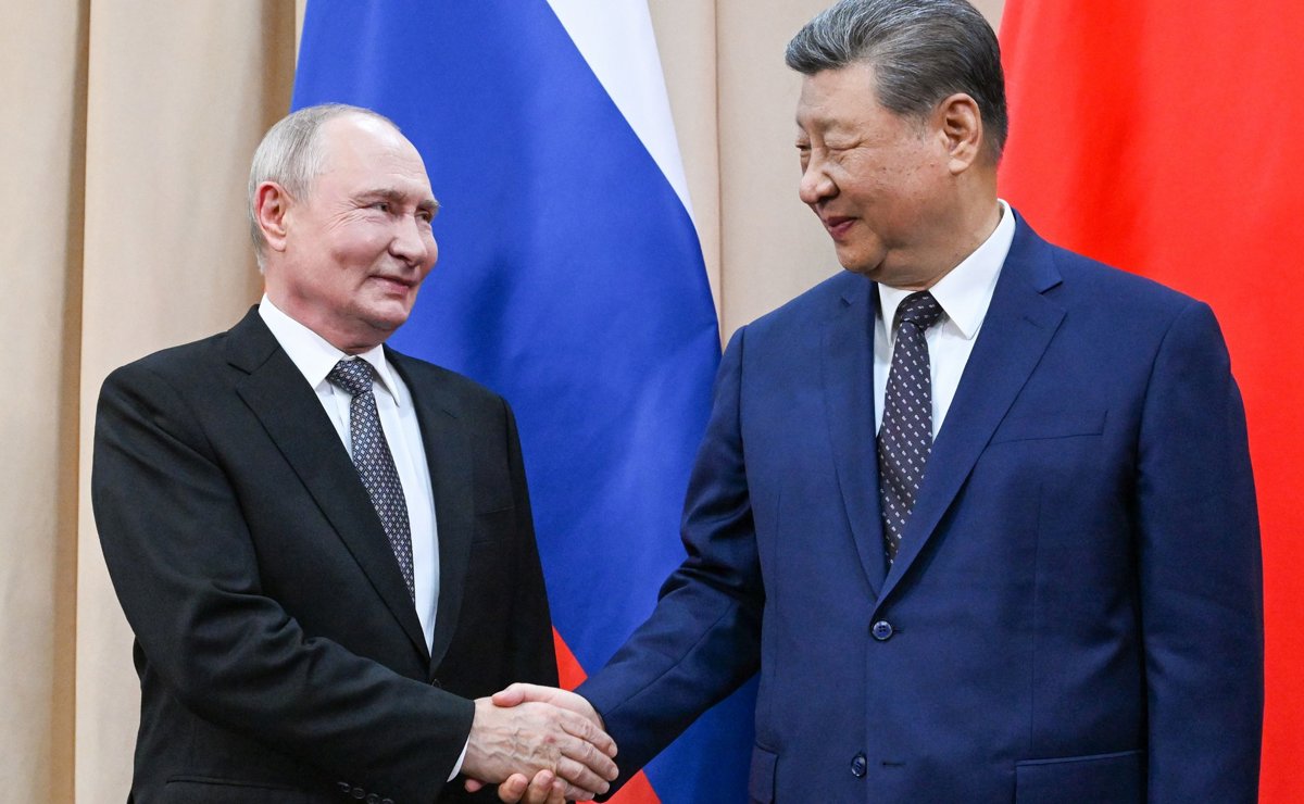 Presiodentes de China y Rusia firman importantes acuerdos