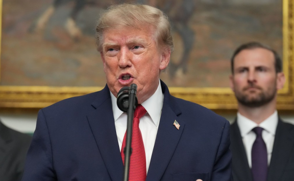 EU: Trump amenaza con castigo económico a quien ayude a Irán