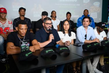 Feudri Franco y Junior Desir prometen “fuego en el ring” Feudri Franco y Junior Desir prometen “fuego en el ring”
