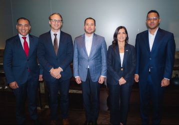 Embajadora EU visitó miembros proyecto Dominicanos Primero Embajadora EU visitó miembros proyecto Dominicanos Primero
