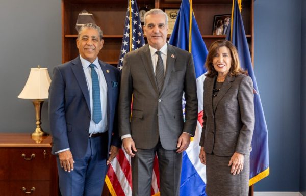 Abinader y gobernadora de NY  fortalecen cooperación bilateral