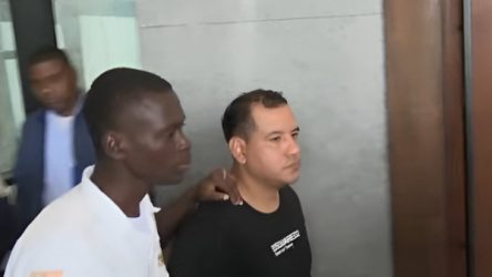 MP presenta acusación hombre por amenaza bomba en avión MP presenta acusación hombre por amenaza bomba en avión