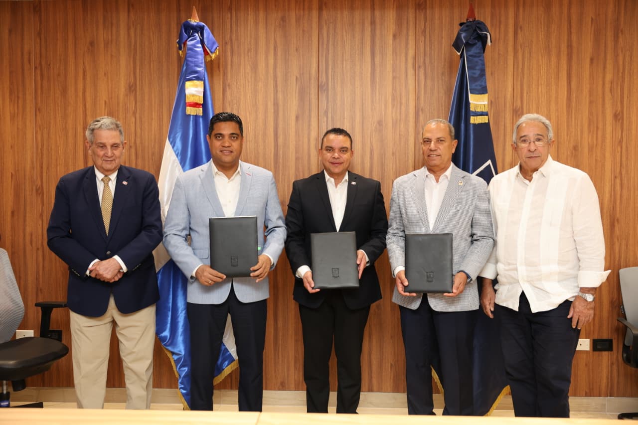 SNS, Deportes y COD acuerdan fortalecer atención los atletas imagen