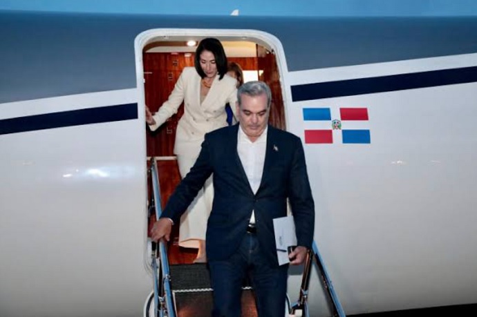 Abinader regresa a RD y retoma su agenda oficial este sábado
