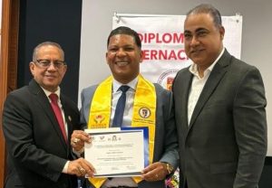 P. RICO: Llama dominicanos a capacitarse y asumir más retos P. RICO: Llama dominicanos a capacitarse y asumir más retos