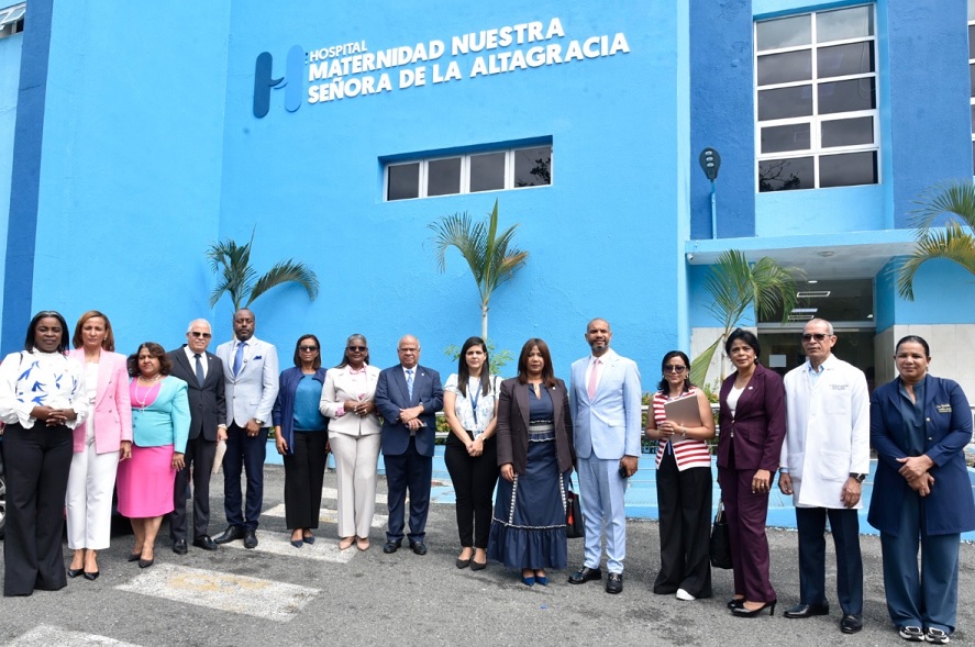 Diputados visitan Maternidad La Altagracia SD para «fiscalizar» imagen