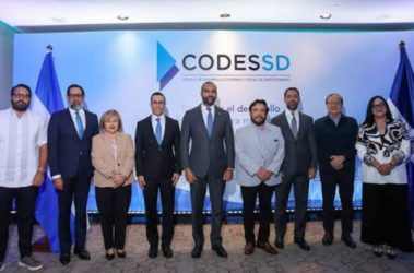 El Salvador promueve inversión con empresarios dominicanos
