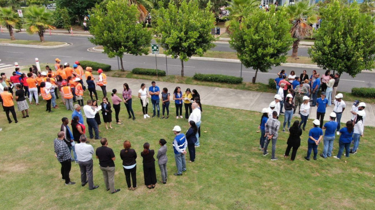 Llama a participar en simulacro de evacuación por terremoto
