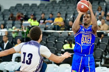 Mauricio Báez vence El Millón y mantiene invicto TBS Distrito