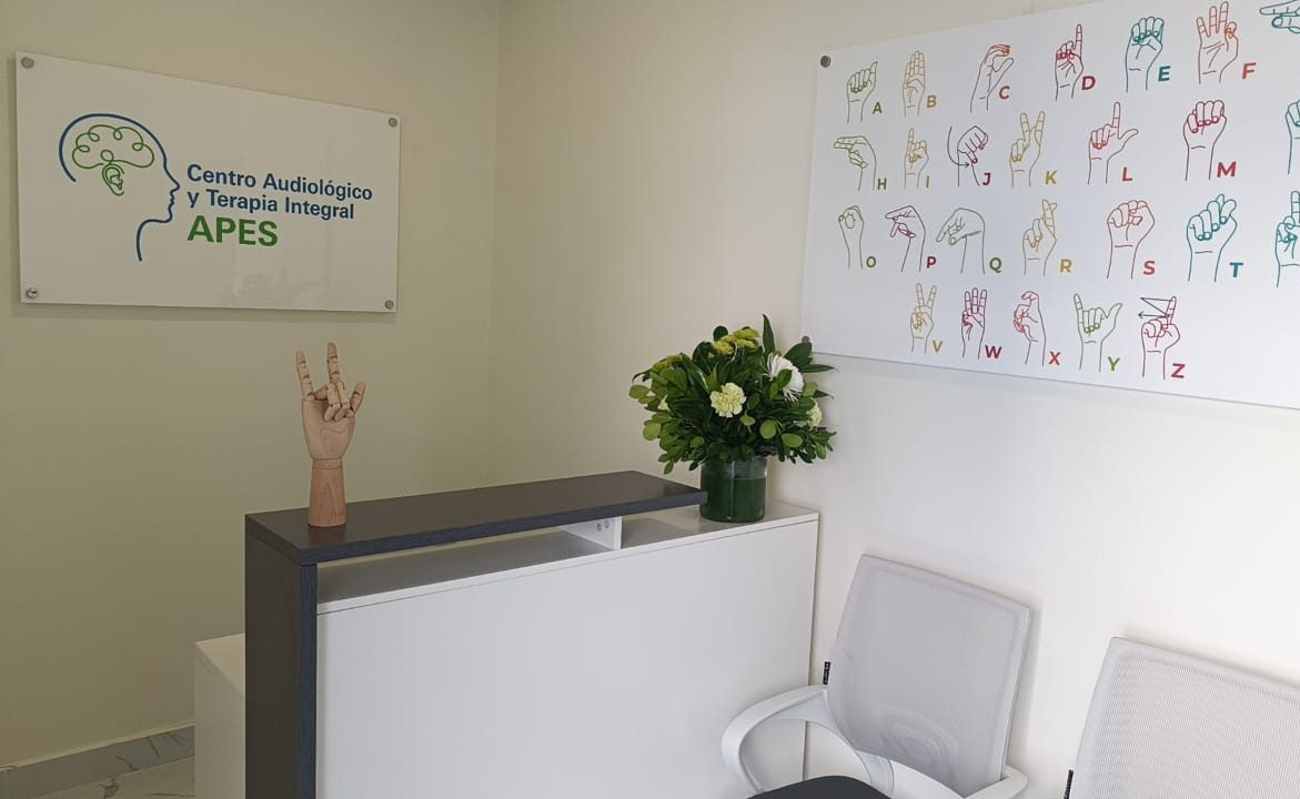 Inauguran centro audiológico y terapia para personas sordas imagen