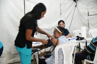 Más de 4,500 personas reciben servicios salud gratuitos en Mao
