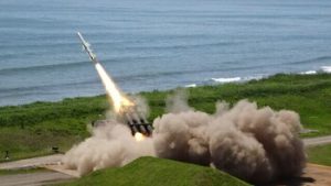 Japón señala la «importancia» misiles de EEUU en Okinawa