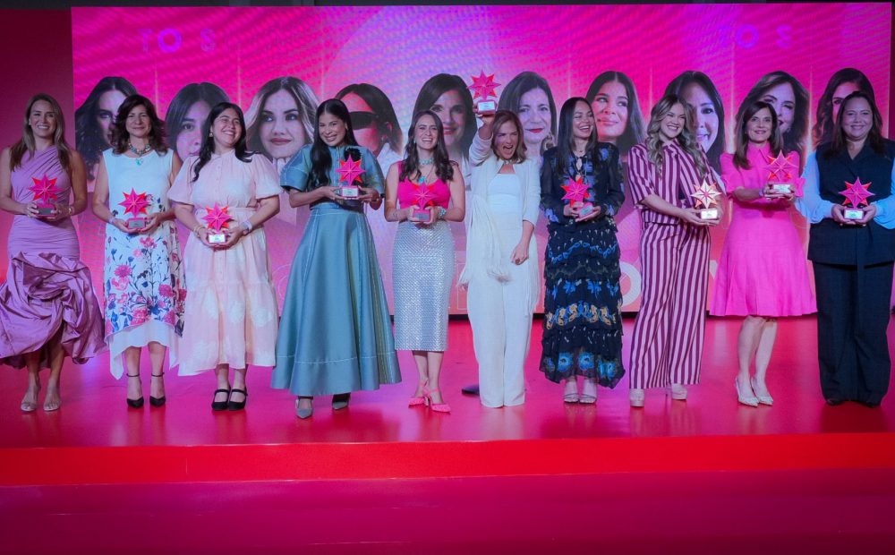Mujeres que Brillan reconoce a 11 por sus aportes y trayectoria imagen