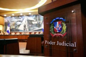 Hombre condenado a 20 años de prisión por violar a menor