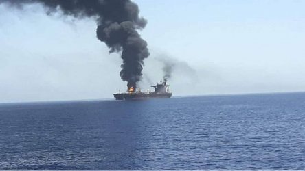 Atacan buque indio navegaba frente a las costas de Omán Atacan buque indio navegaba frente a las costas de Omán