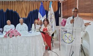 Pérez presenta libro sobre el Alzheimer y el rol del cuidador