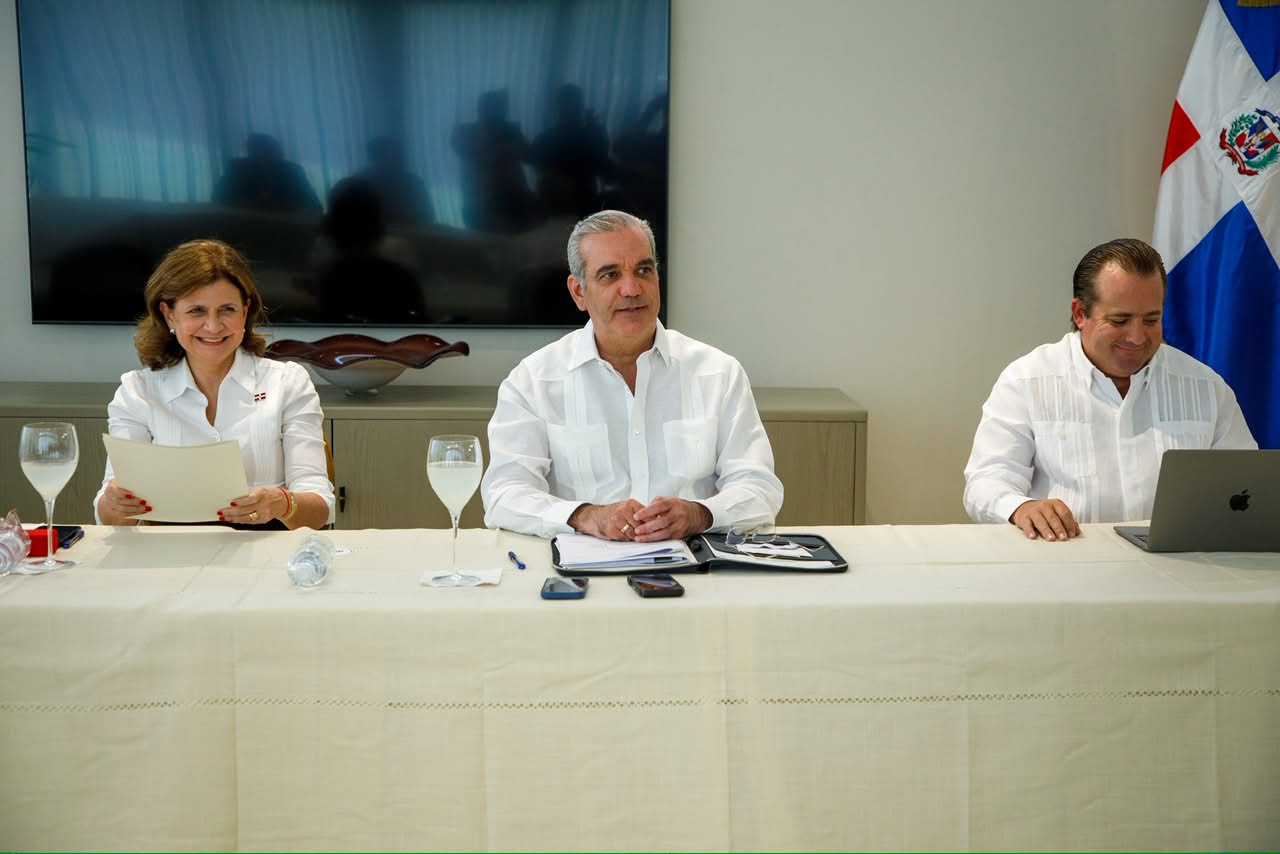 Presidente anuncia RD$10,700 millones para obras en el Cibao