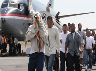Repatrian a 75 dominicanos  detenidos en Puerto Rico