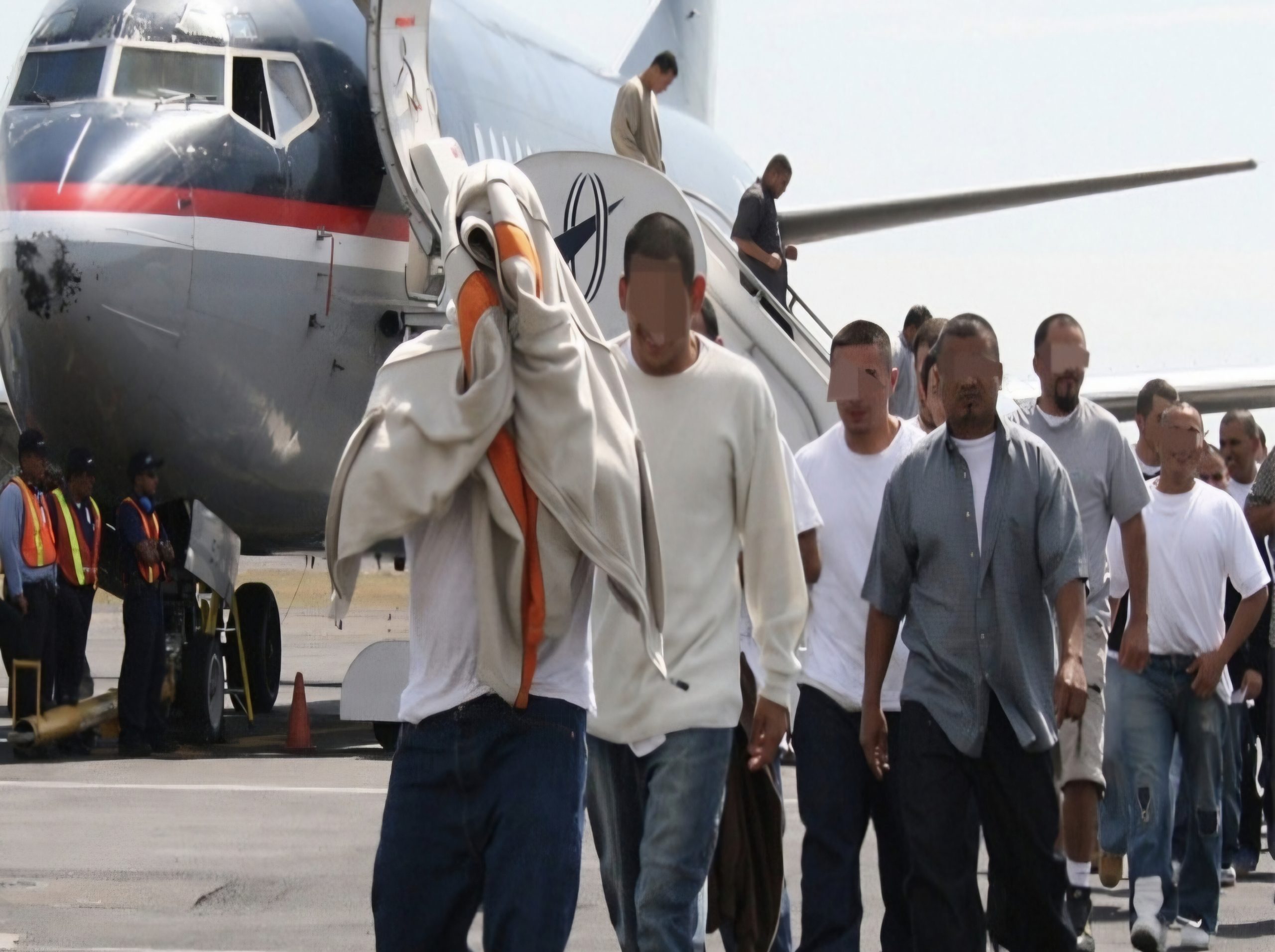 Repatrian a 75 dominicanos  detenidos en aguas de Puerto Rico
