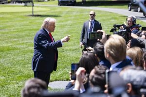 Trump veta de la Casa Blanca a CNN, MSNOW y diario Político