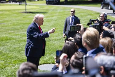 Trump veta de la Casa Blanca a CNN, MSNOW y diario Político