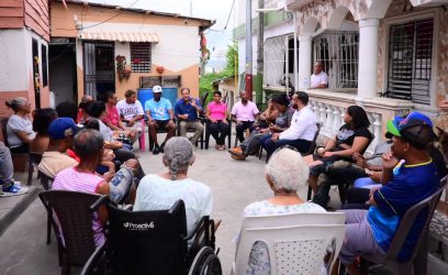 Martínez impulsa proyecto con encuentros “Un café con Abel”