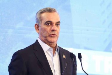 Abinader destaca estabilidad económica de RD pese a crisis