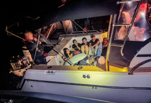 FLORIDA: Dominicano entre 22 migrantes interceptados en embarcación FLORIDA: Dominicano entre 22 migrantes interceptados en embarcación