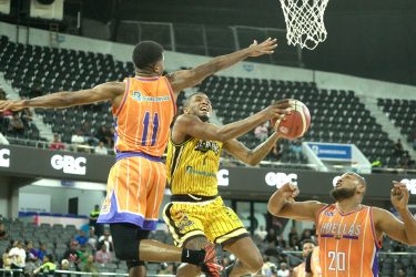 Rafael Barias derrota a Huellas del Siglo y lidera TBS Distrito