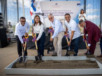Gobierno inicia construcción de viviendas reasentamiento Cotuí